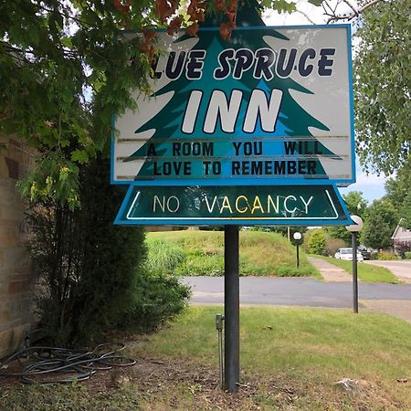 Ludington Blue Spruce Inn 외부 사진