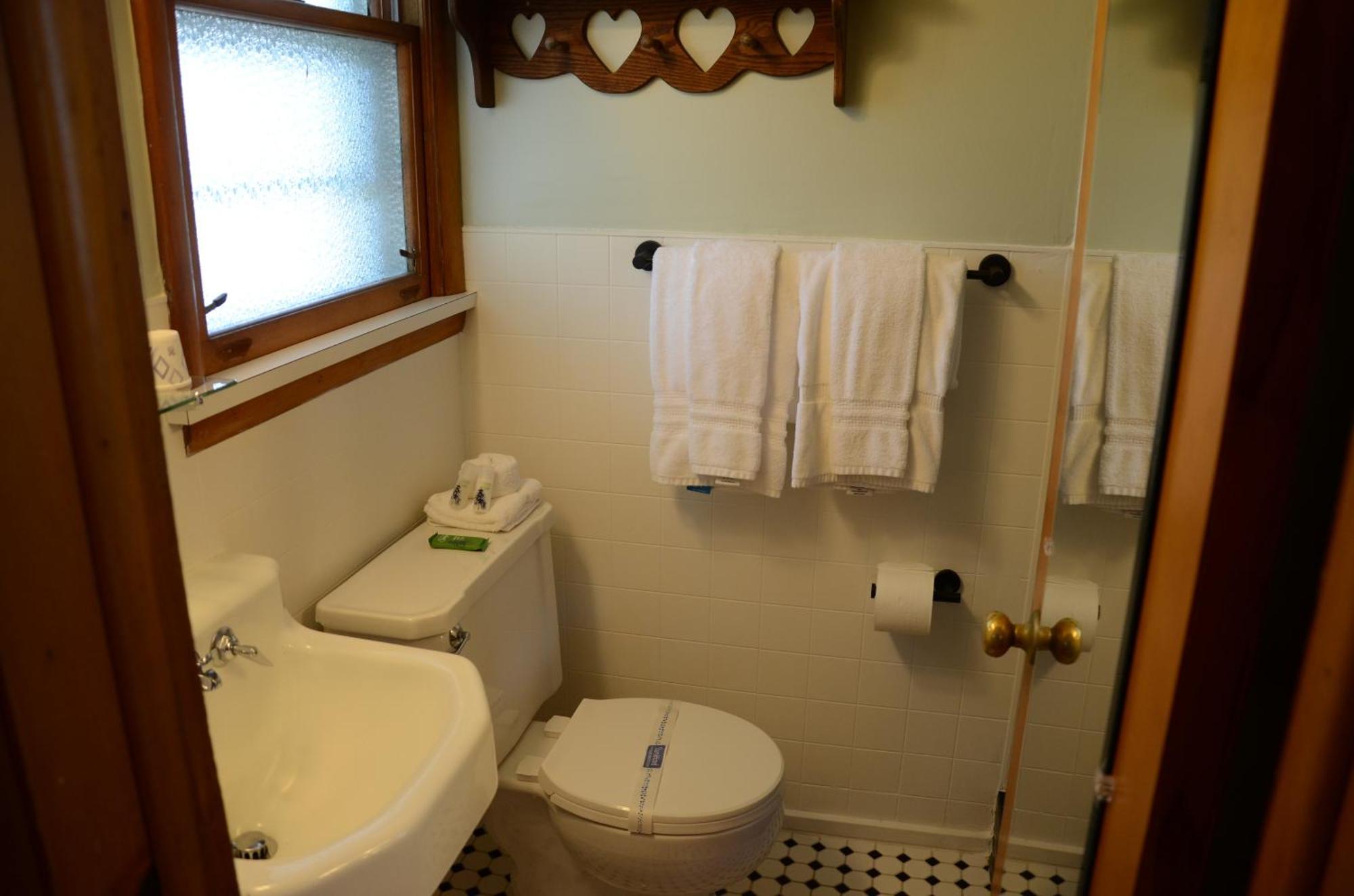 Ludington Blue Spruce Inn 외부 사진